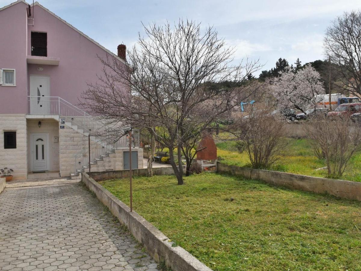 Apartment Manigo Supetar Exterior foto